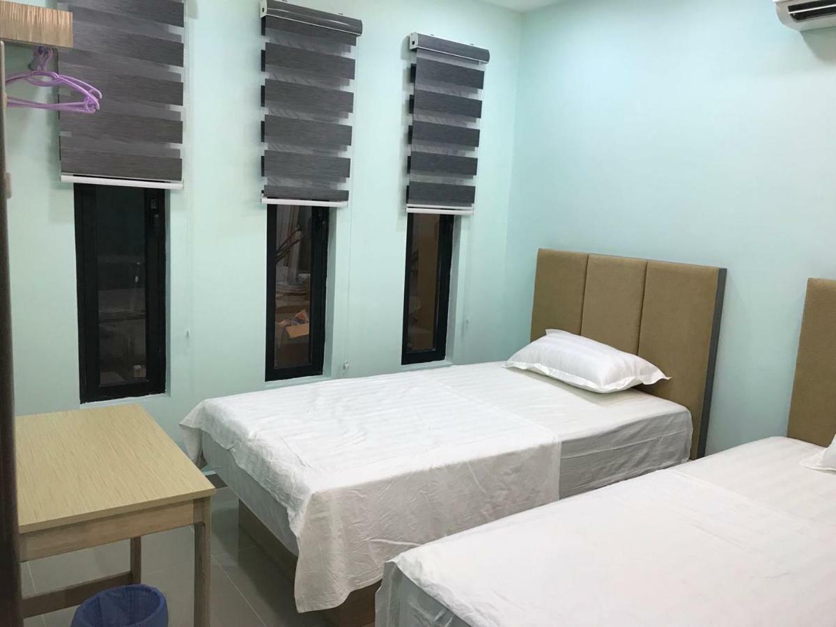 Homestay Stardow~星窗名宿~ Johor Bahru Buitenkant foto