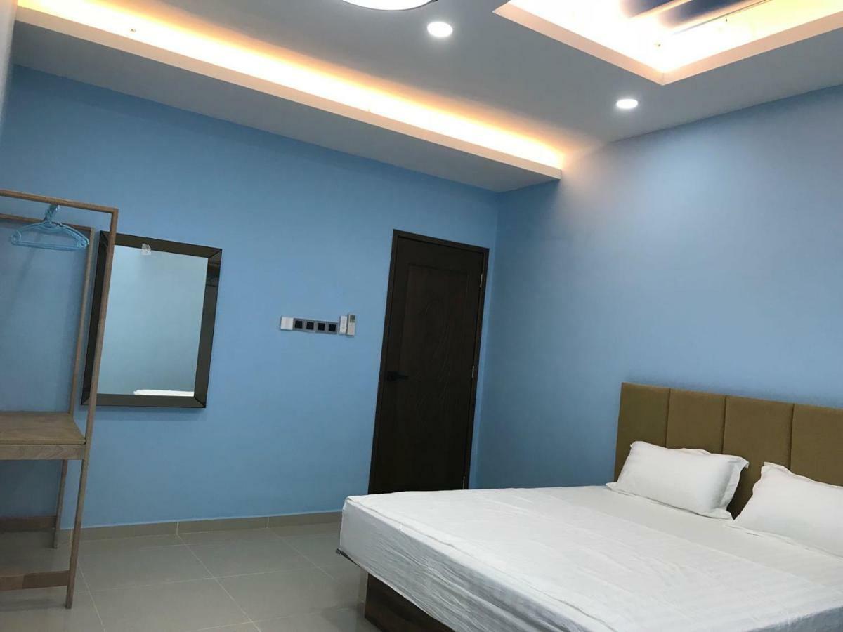 Homestay Stardow~星窗名宿~ Johor Bahru Buitenkant foto